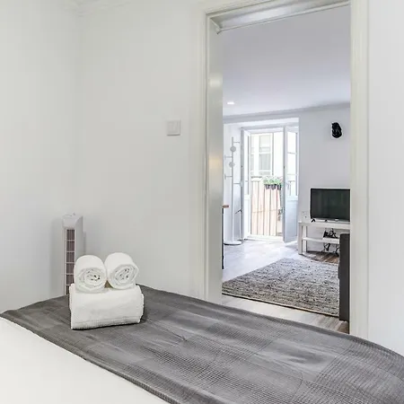 New Alfama Chic Sao Miguel * Lissabon